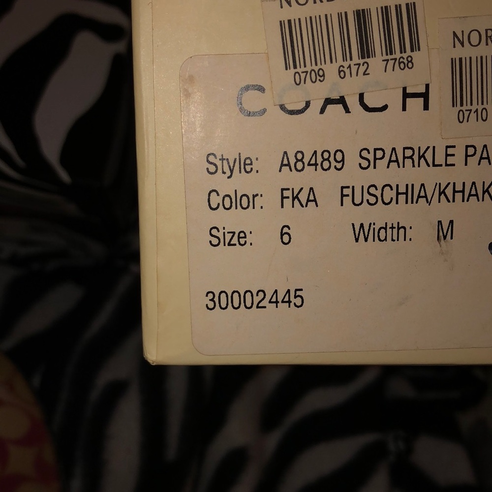 Shoes - Picture 7 of 8